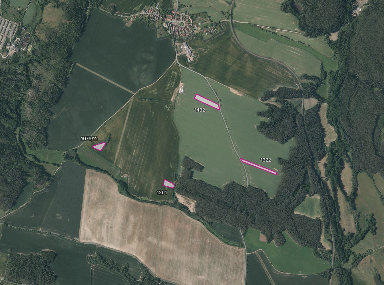 Prodej pole 15 472 m²