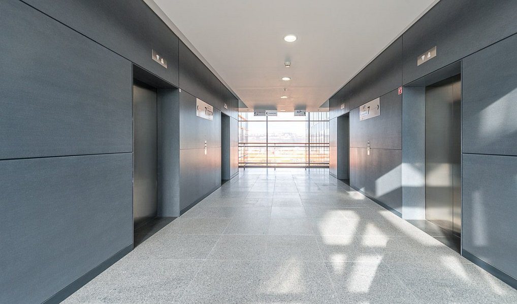 Pronájem kanceláře 739 m², Praha – náhled fotky 8