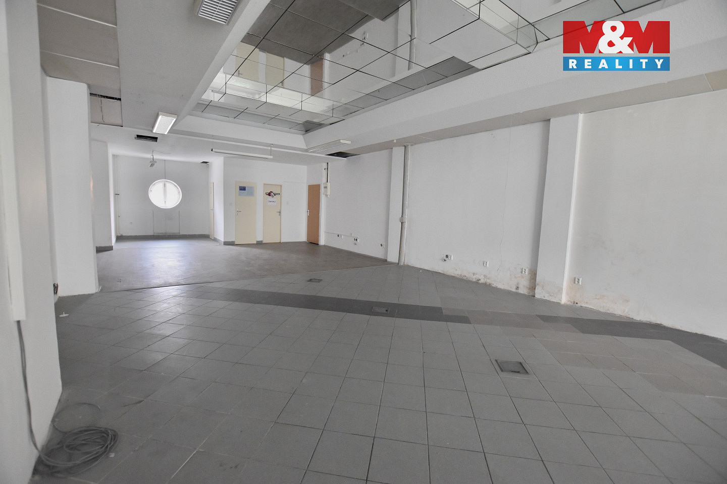 Pronájem obchodních prostor 155 m² — photo 2