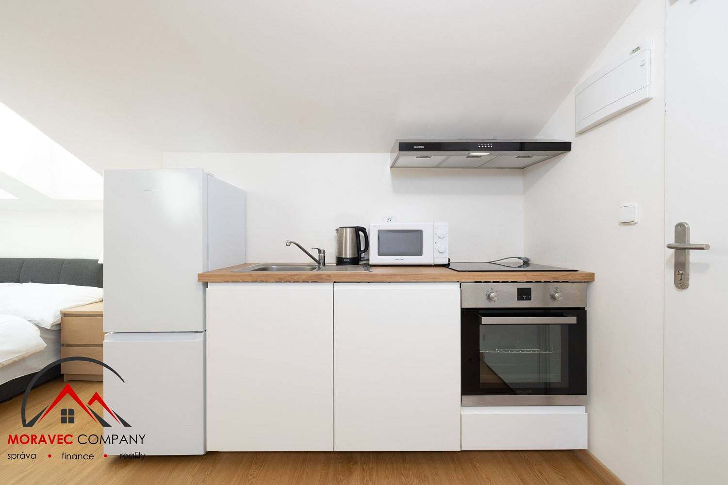 Pronájem bytu 1+kk 33 m² – fotografie 3