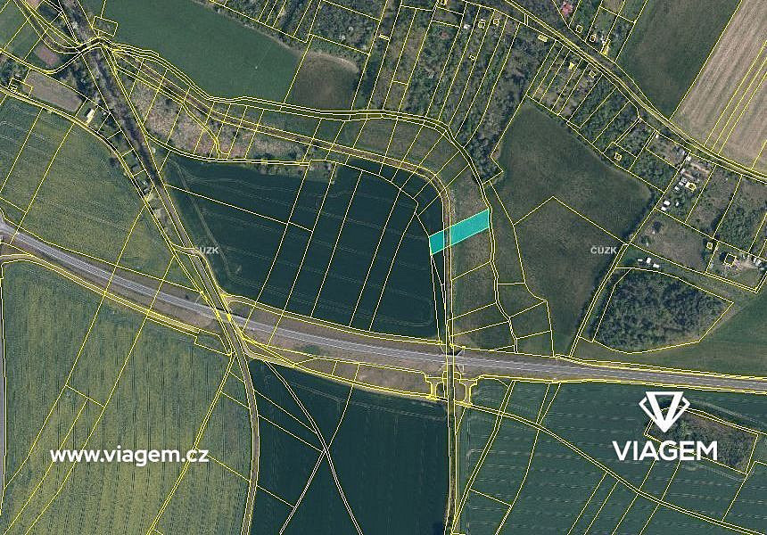 Pole 1 527 m², Podíl 21 % o výměře 318 m² – pohled 3