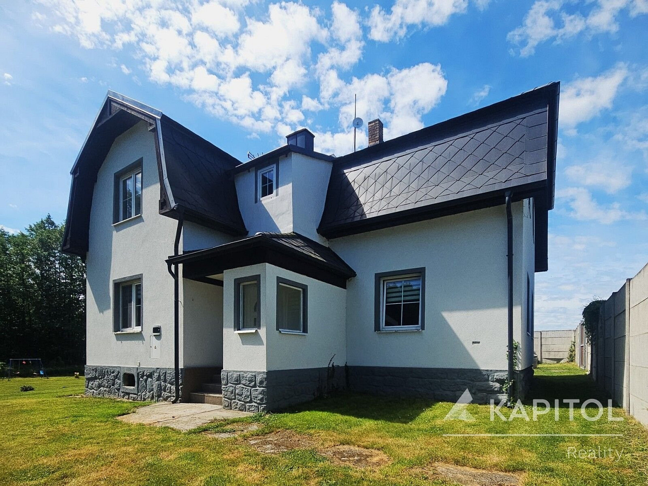 Prodej domu 178 m² s pozemkem 3 426 m²