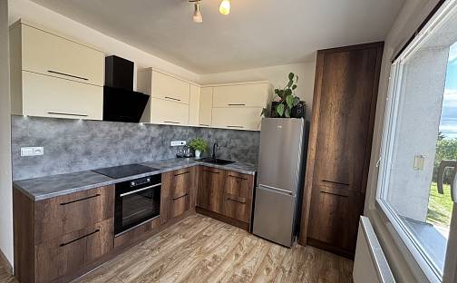 Pronájem bytu 4+1 92 m², Zahradní, Ostroměř, okres Jičín