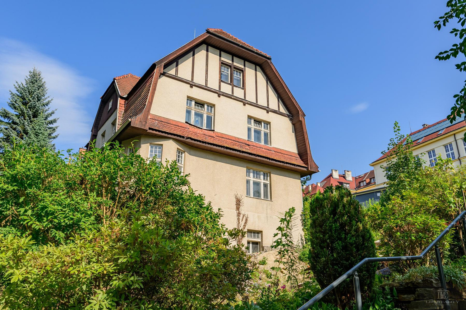 Prodej domu 431 m² s pozemkem 1 207 m² – fotografie 2