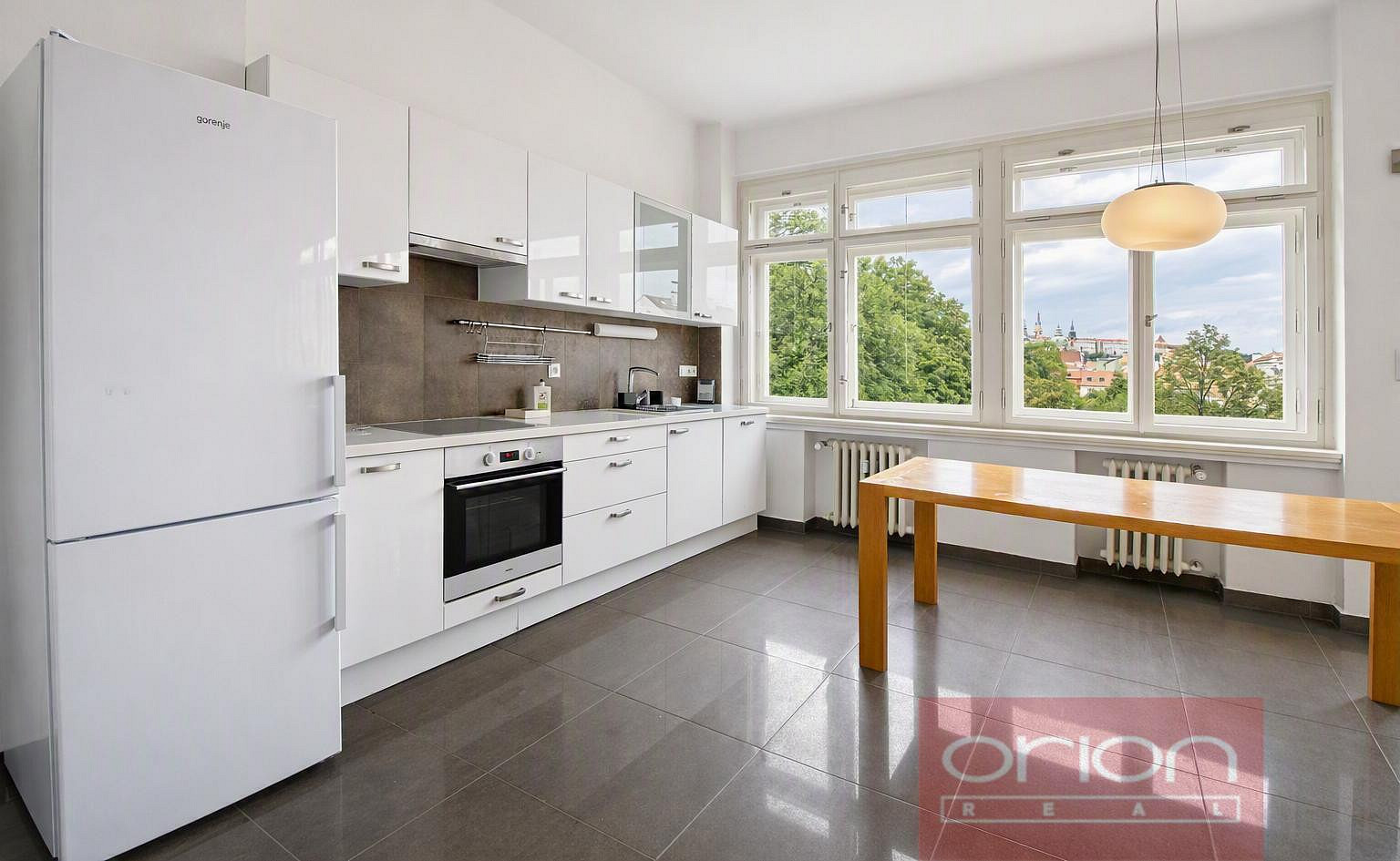 Pronájem bytu 3+kk 98 m² – fotografie 2