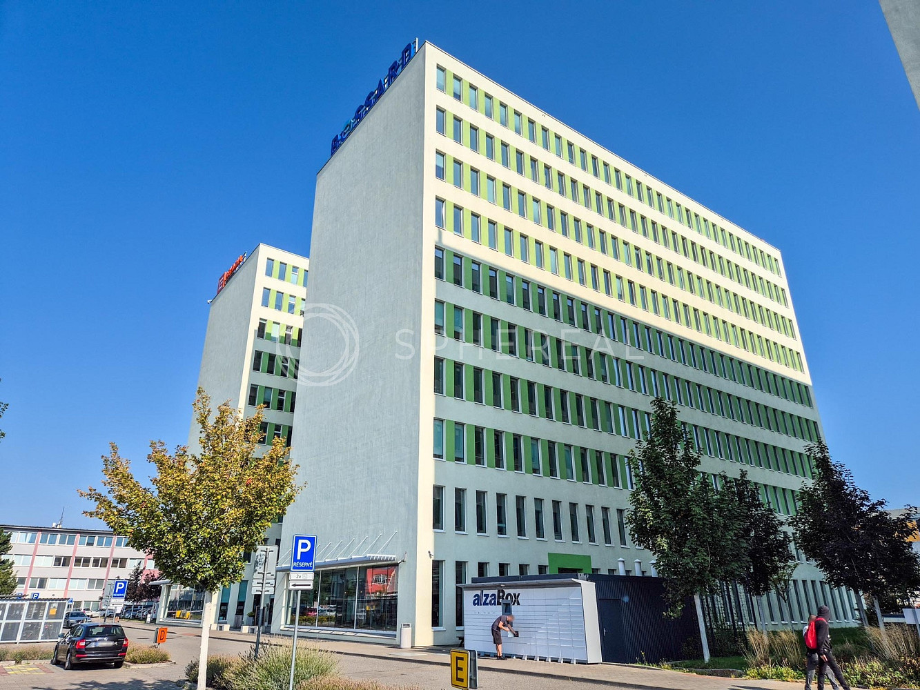 Pronájem kanceláře 380 m²