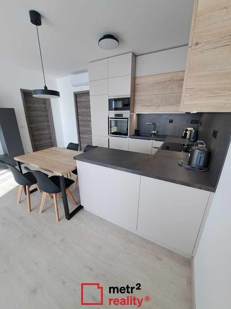 Pronájem bytu 2+kk 62 m² – fotografie 4