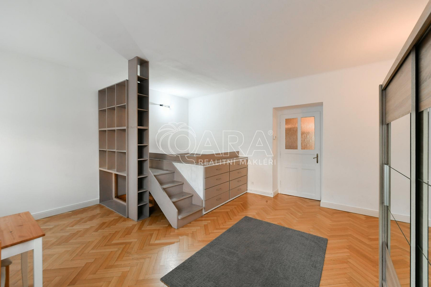 Pronájem bytu 2+kk 56 m² – fotografie 2