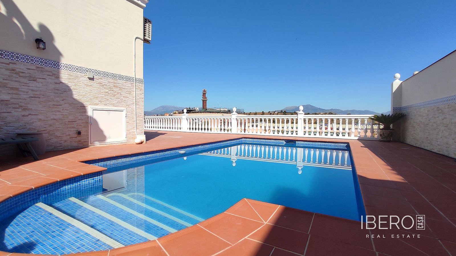 Prodej domu 221 m² s pozemkem 402 m² - Vista 5