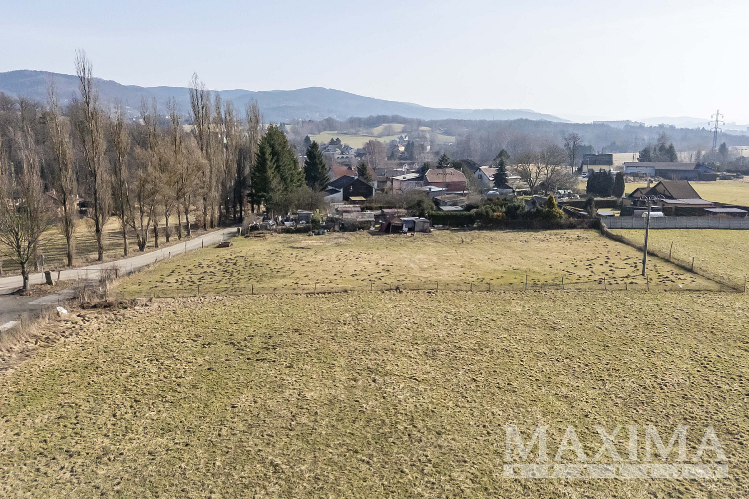 Prodej stavebního pozemku 3 100 m²