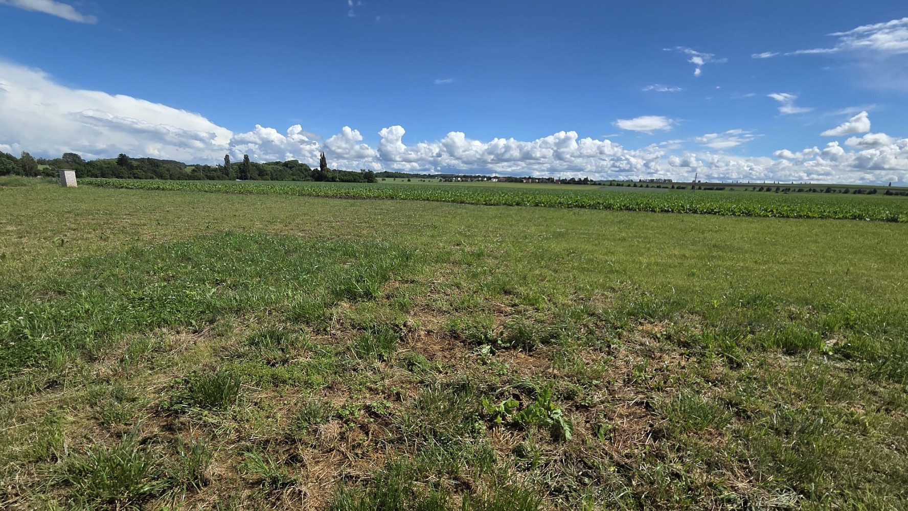 Prodej stavebního pozemku 1 140 m² – fotografie 2