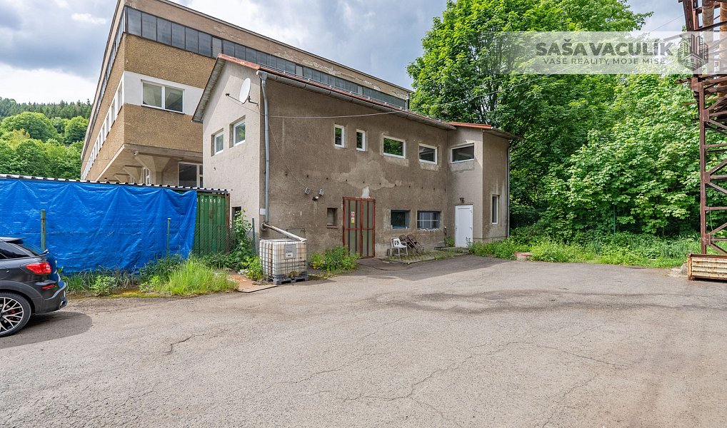 Prodej výrobních prostor 590 m², Vsetín – náhled fotky 16