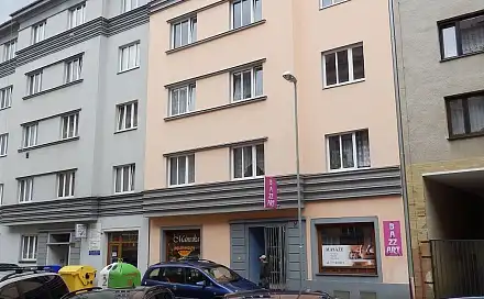 Pronájem bytu 3+1 80 m², Mánesova, Cheb