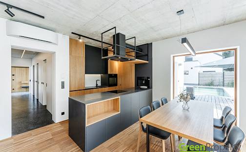 Prodej domu 308 m² s pozemkem 1 907 m², Chocerady - Komorní Hrádek, okres Benešov