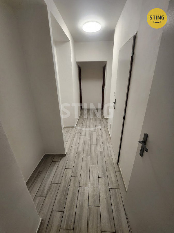 Pronájem bytu 2+1 52 m² – fotografie 4