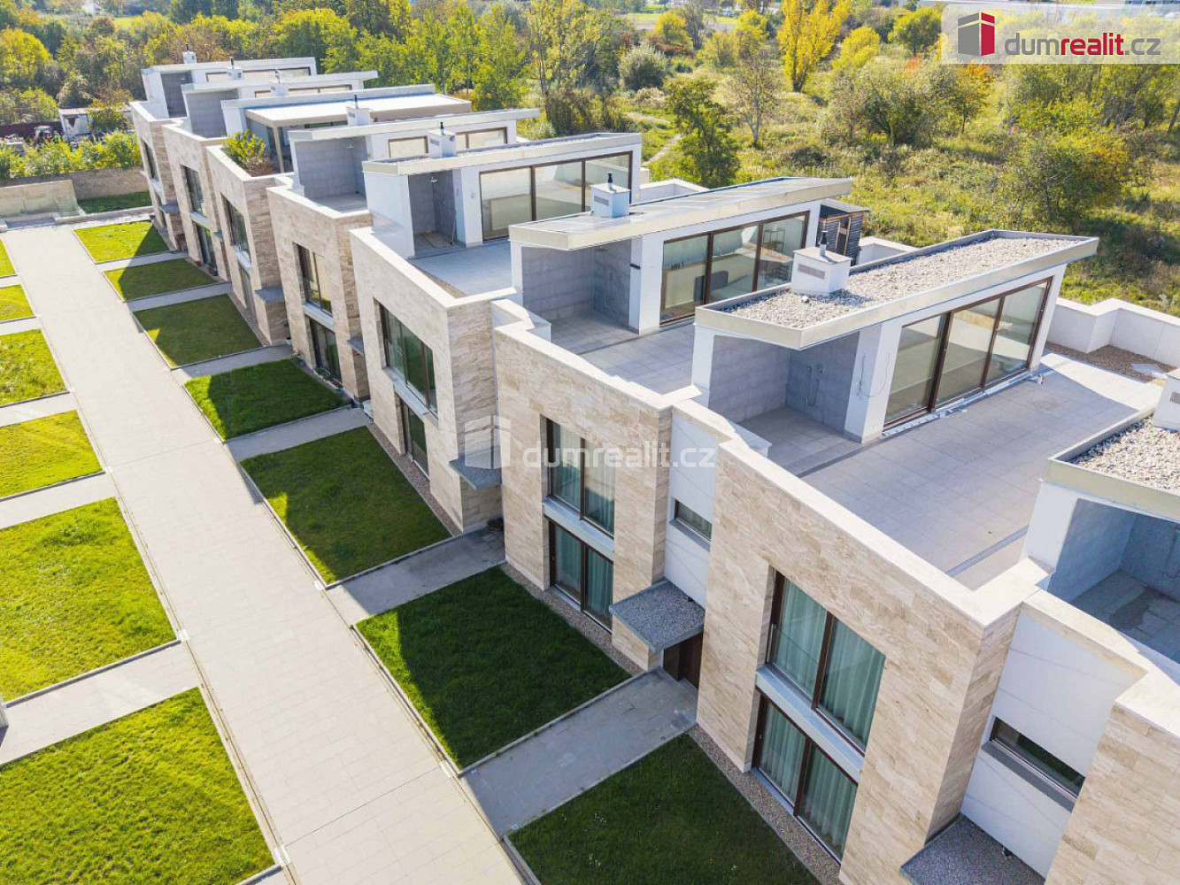 Prodej domu 286 m² s pozemkem 261 m² – fotografie 3