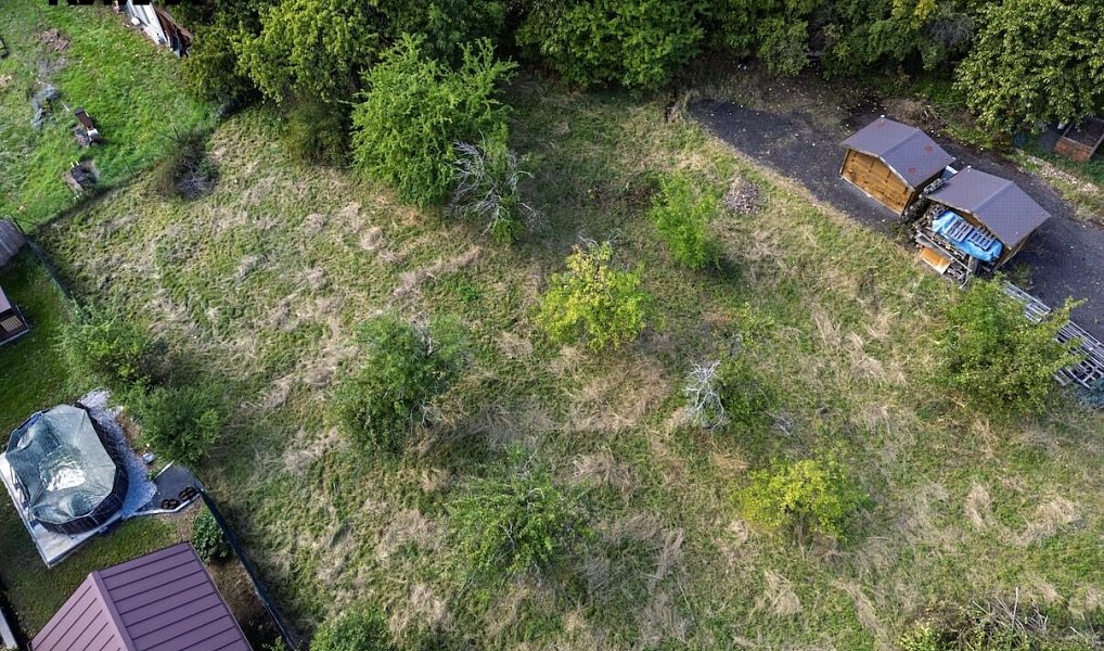 Prodej stavebního pozemku 1 017 m², Jirkov – náhled fotky 2