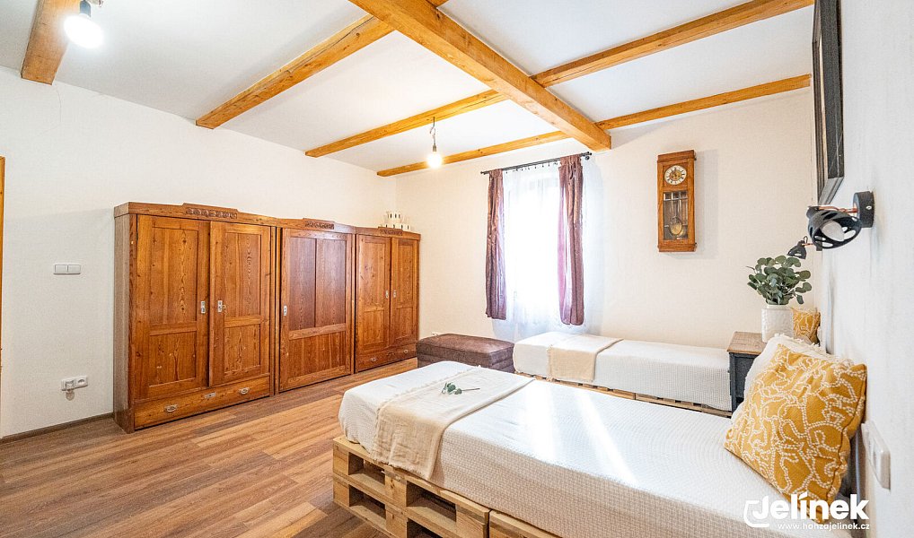 Prodej domu 167 m² s pozemkem 2 511 m², Polička – náhled fotky 11