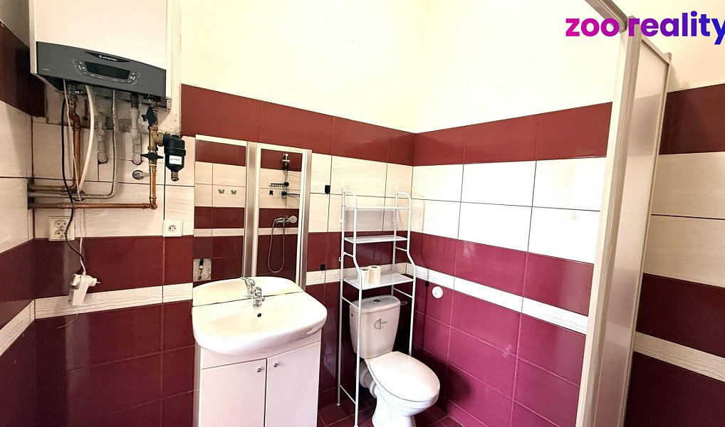 Pronájem obchodních prostor 320 m², Kadaň – náhled fotky 15
