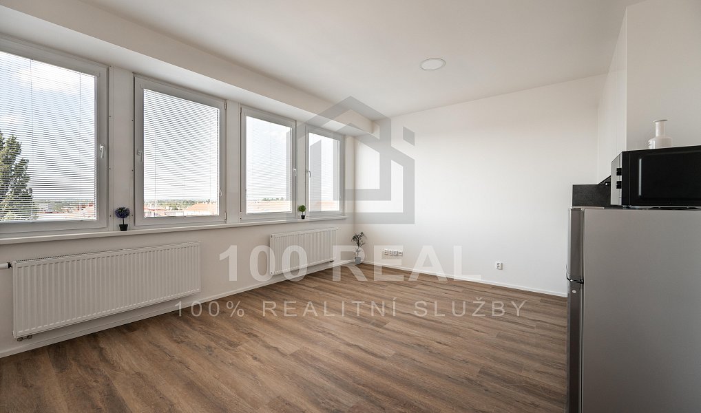 Pronájem bytu 1+kk 35 m², Hradec Králové – náhled fotky 4