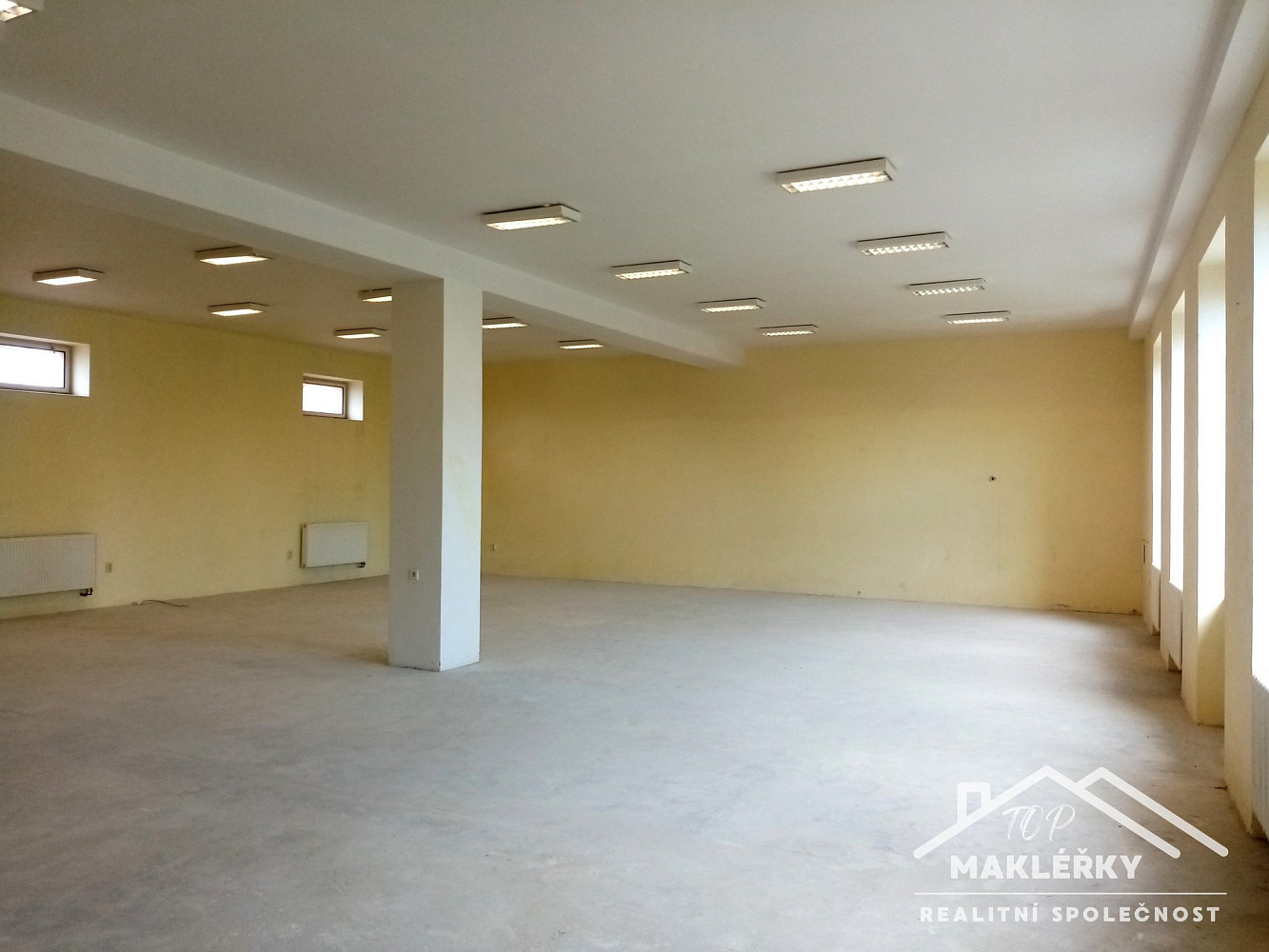 Pronájem obchodních prostor 135 m² – fotografie 2