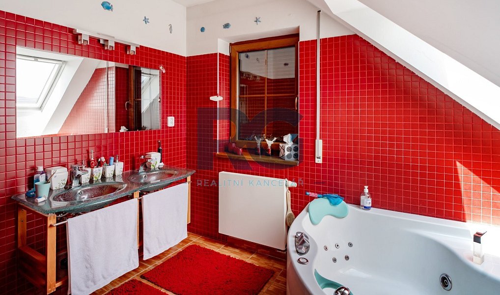 Prodej domu 226 m² s pozemkem 1 089 m², Písek – náhled fotky 20