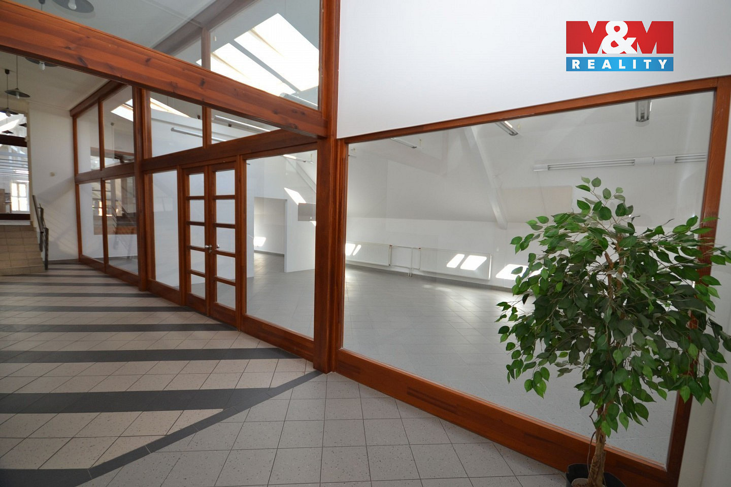 Pronájem obchodních prostor 134 m² — photo 3