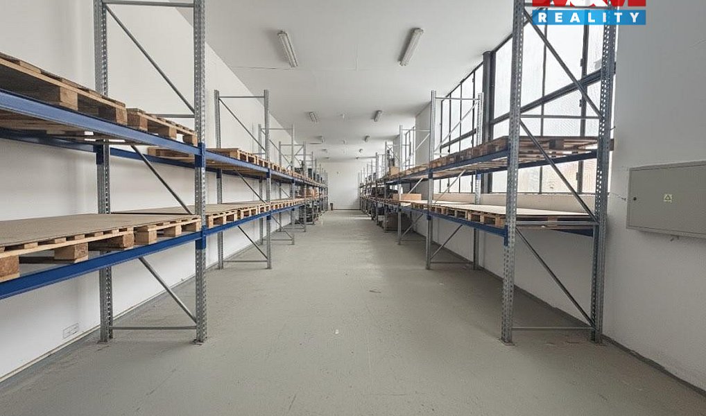Prodej skladovacích prostor 500 m², Dubí – náhled fotky 5