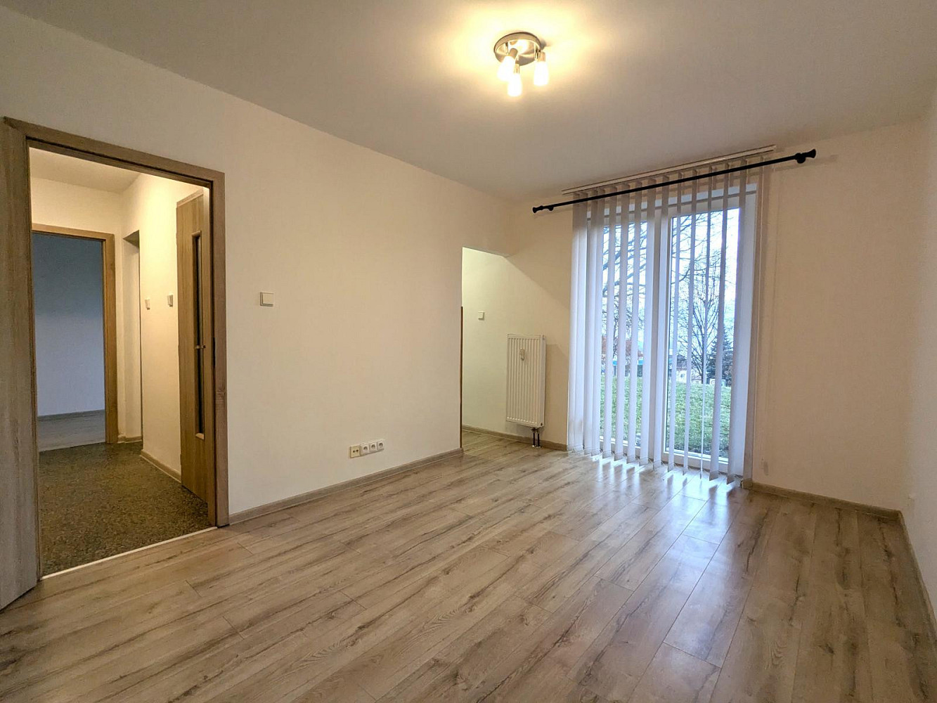 Pronájem bytu 2+kk 33 m² — photo 2