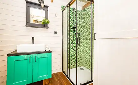 Prodej tiny house 20 m2 - plně vybavený, 2 loft na spaní, koupelna se sprchou, Přelouč, okres Pardubice