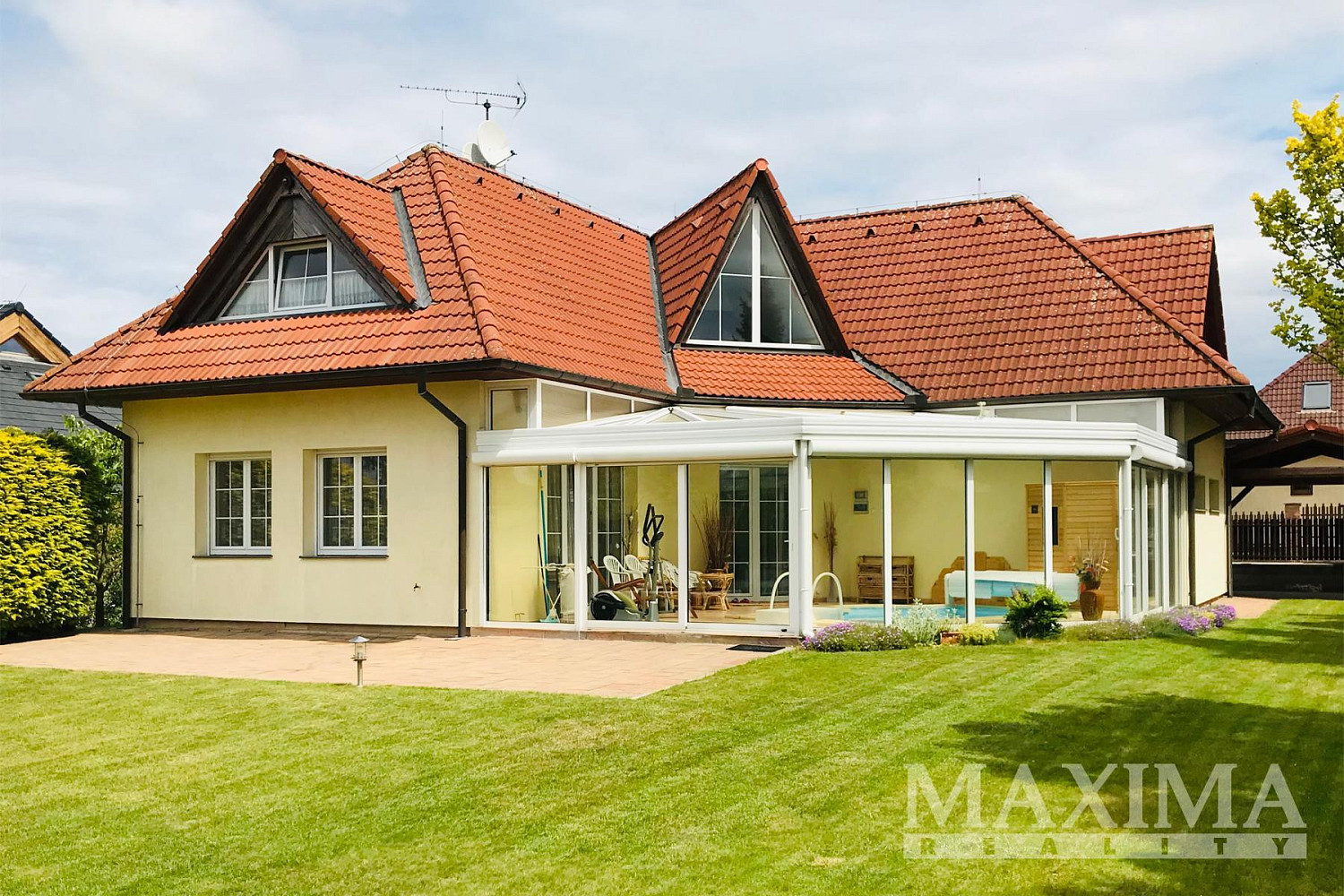 Prodej domu 348 m² s pozemkem 1 135 m²