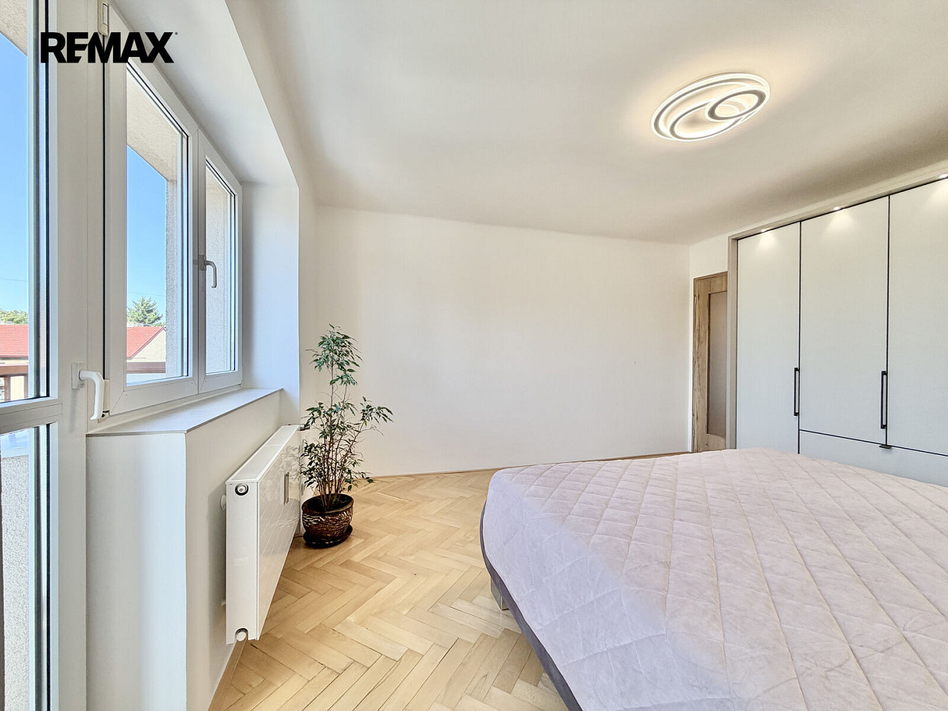 Pronájem bytu 3+kk 60 m² – fotografie 4