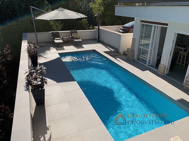 Prodej domu 350 m² s pozemkem 450 m² - Aanzicht 4
