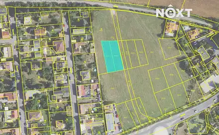 Prodej stavebního pozemku 1 071 m², Chrášťany