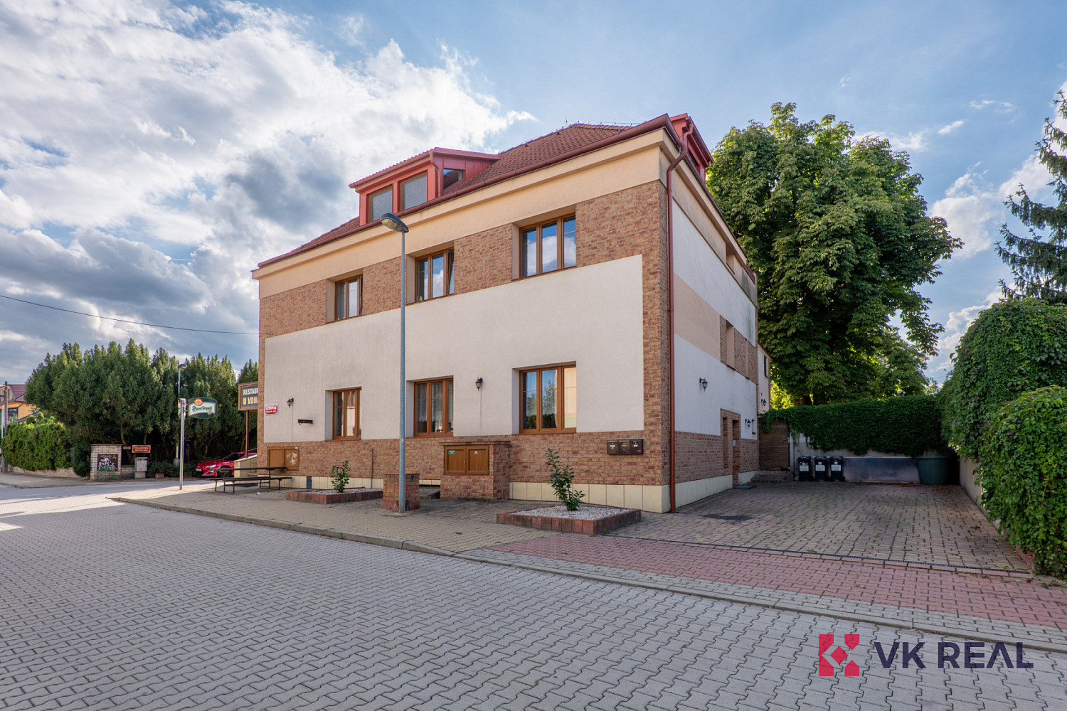 Prodej nájemního domu, činžáku 569 m² – fotografie 2