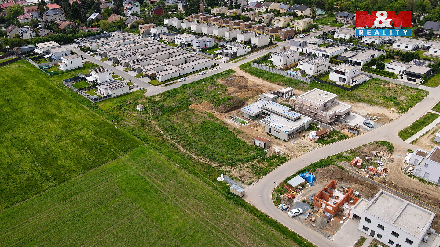 Prodej stavebního pozemku 998 m² – fotografie 4