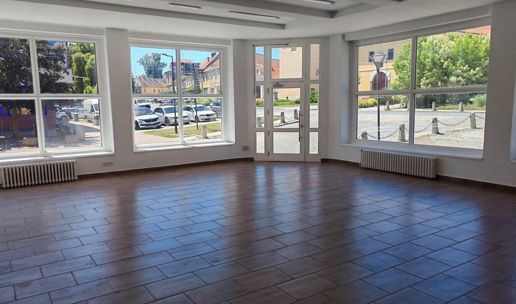 Pronájem obchodních prostor 100 m², Protivín – náhled fotky 2