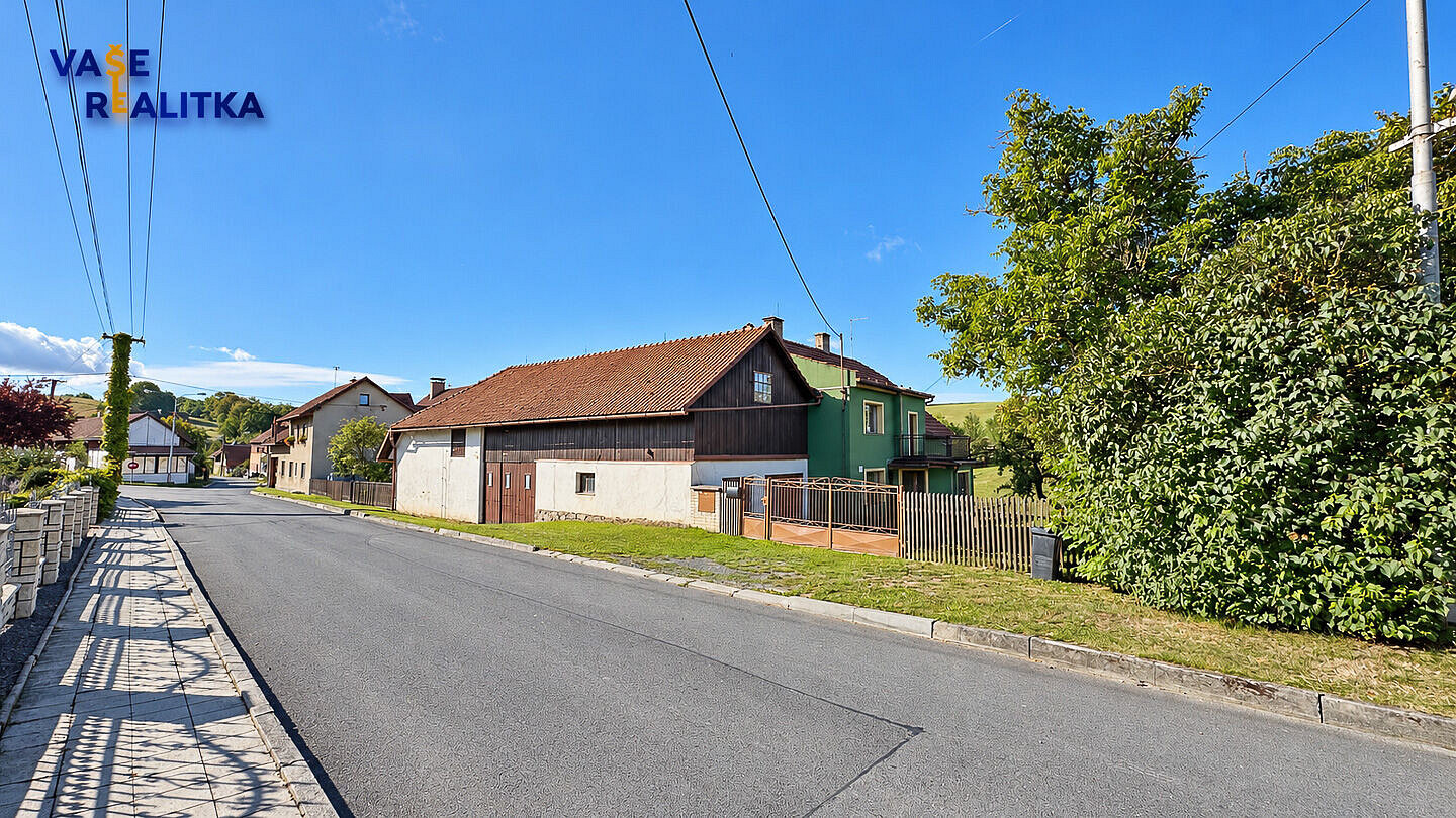 Prodej domu 180 m² s pozemkem 1 484 m²