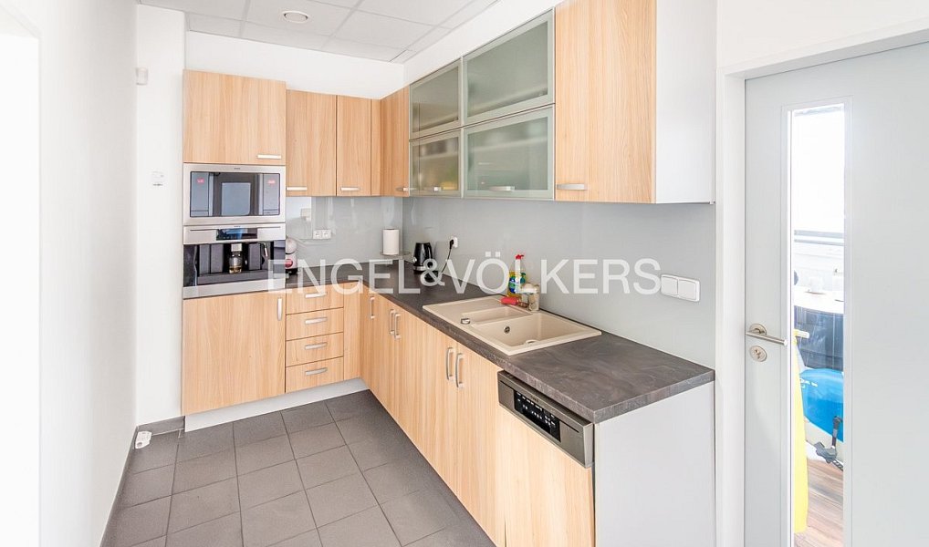 Pronájem kanceláře 199 m², Solnice – náhled fotky 6