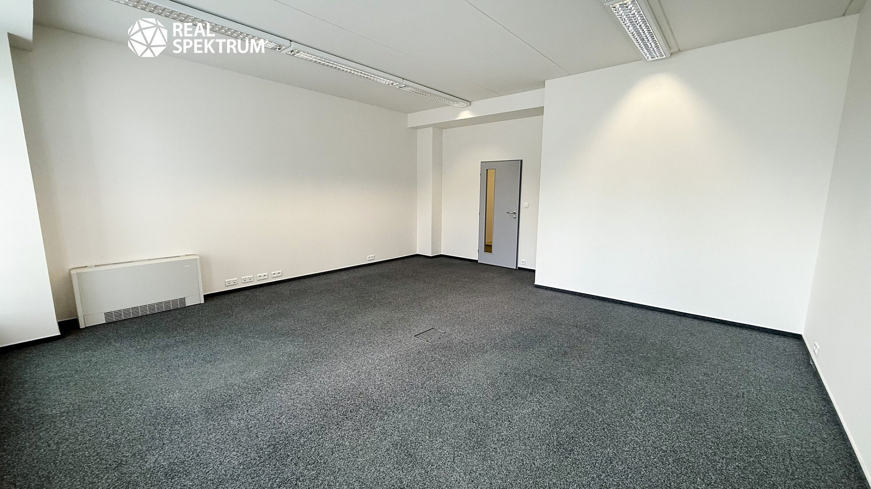 Pronájem kanceláře 106 m² – fotografie 4