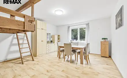 Pronájem bytu 1+1 34 m²