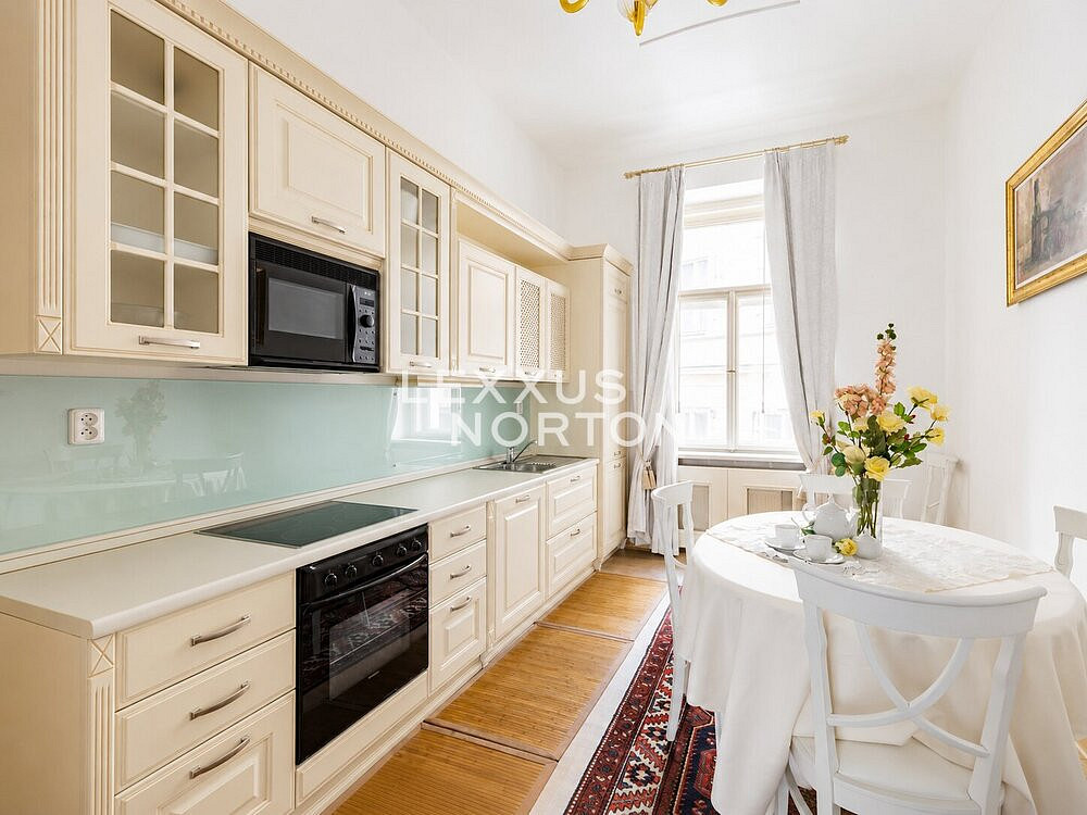Pronájem bytu 3+kk 76 m² — photo 2