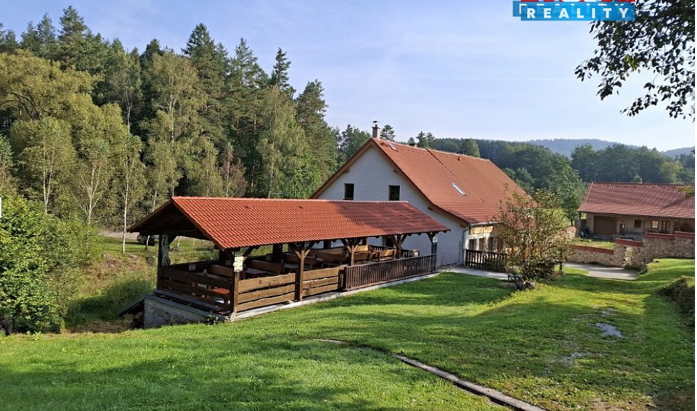 Prodej domu 217 m² s pozemkem 2 450 m², Benešov nad Černou – náhled fotky 16