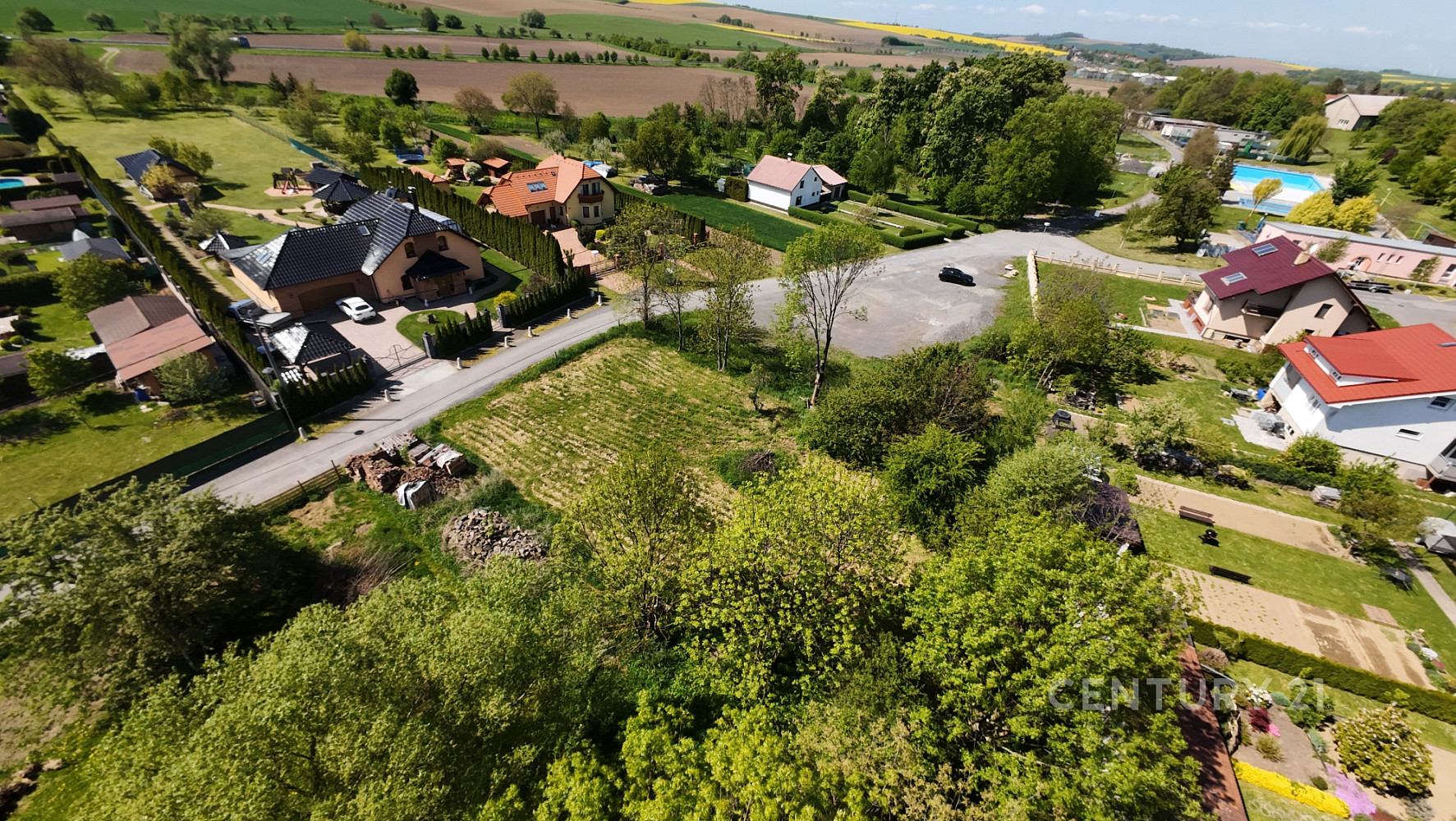 Prodej stavebního pozemku 1 060 m²
