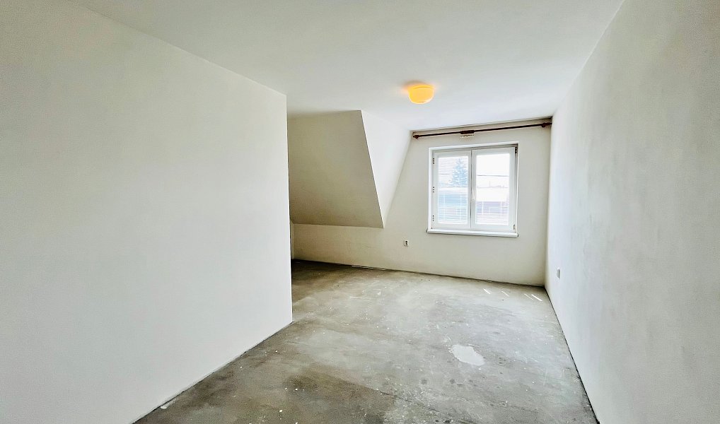 Prodej domu 260 m² s pozemkem 2 162 m², Kunovice – náhled fotky 21