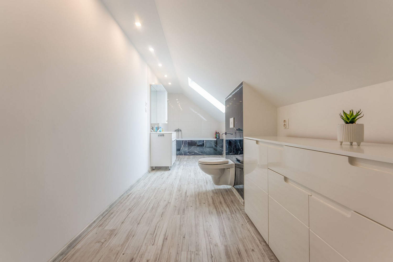 Prodej domu 230 m² s pozemkem 1 249 m² — photo 3