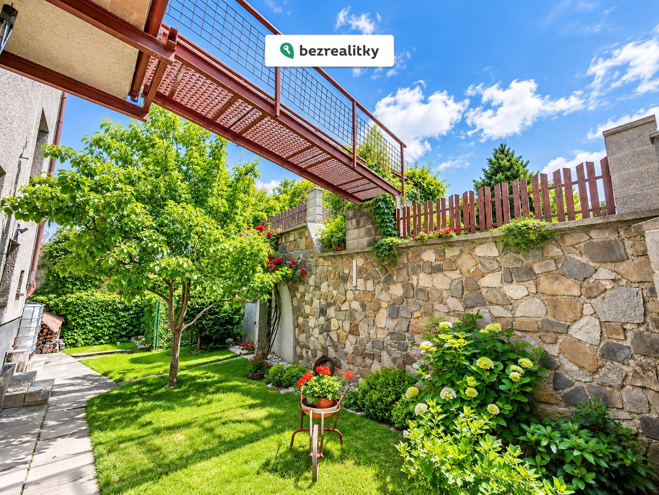 Prodej domu 390 m² s pozemkem 695 m² – fotografie 3
