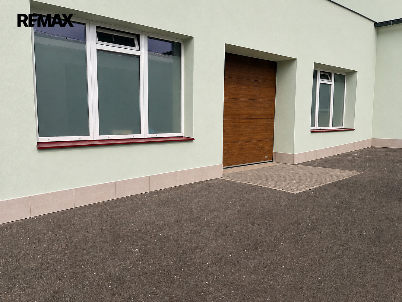 Pronájem skladovacích prostor 454 m² – fotografie 2