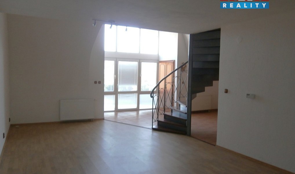 Prodej domu 218 m² s pozemkem 279 m², Lenešice – náhled fotky 18