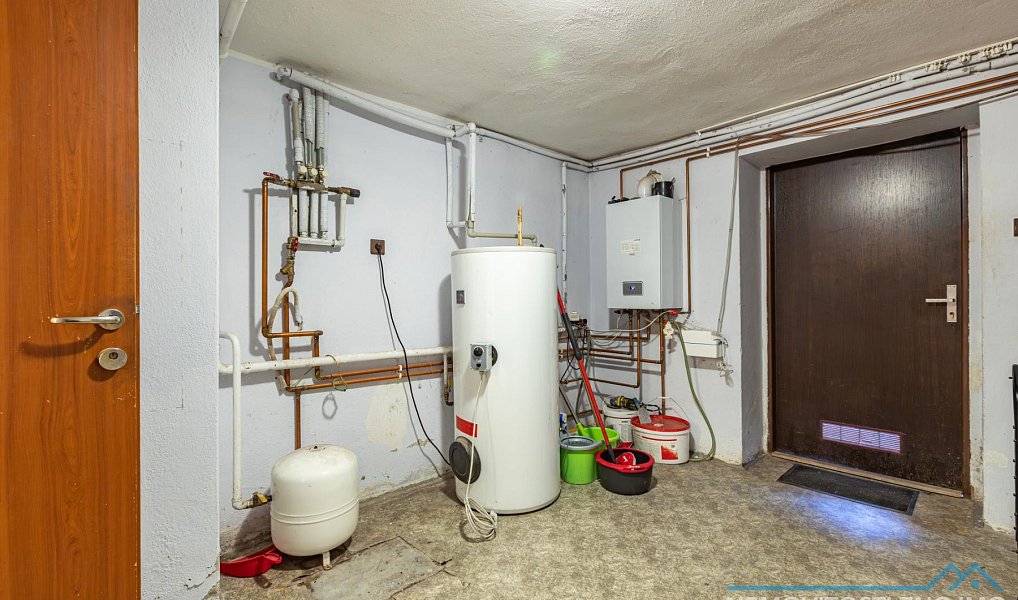 Prodej ubytovacího objektu 390 m², Vrbovec – náhled fotky 19